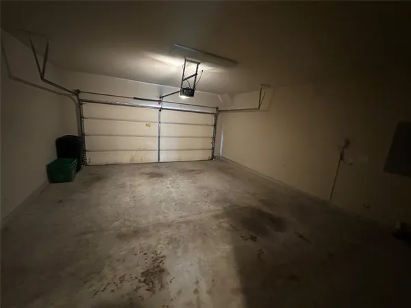 $2,800 | 2021 Fannin Station, Houston, TX 77045