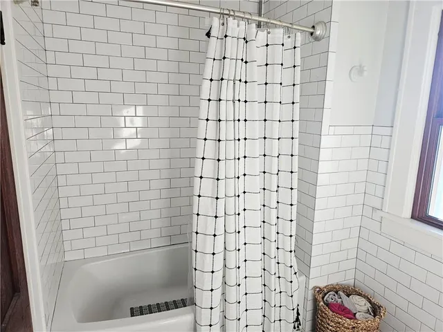 $730,000 | 33253 Cedar Niles Road, Osawatomie, KS 66064