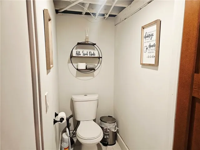 $730,000 | 33253 Cedar Niles Road, Osawatomie, KS 66064