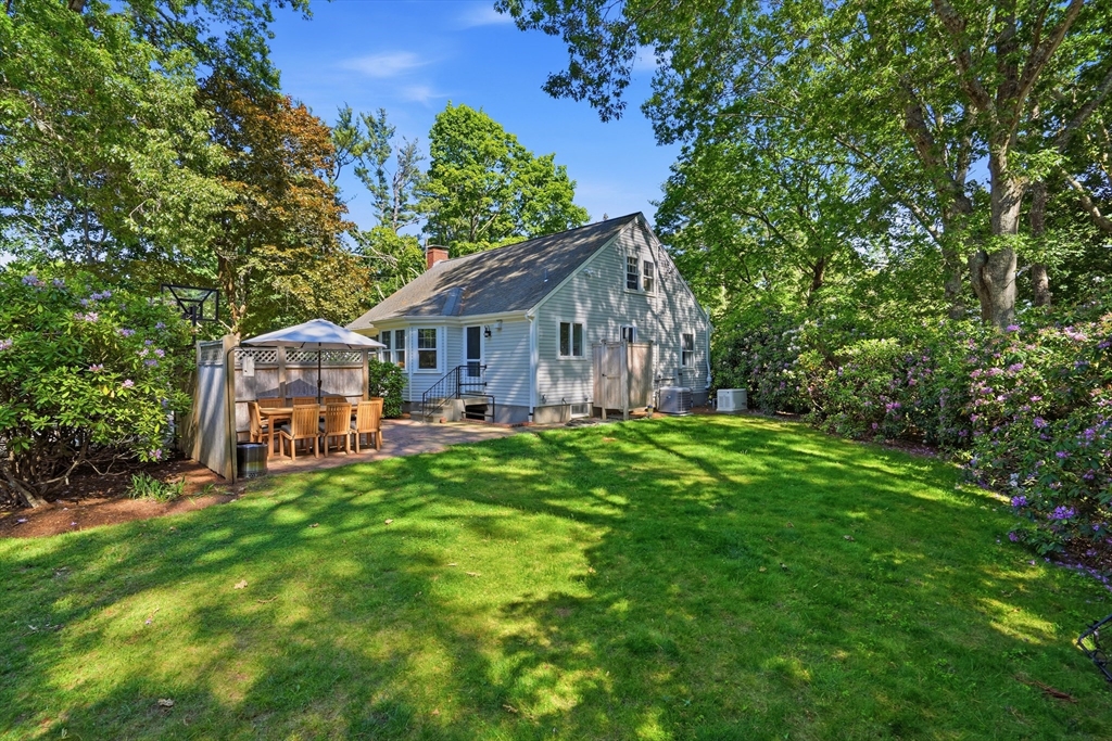 32 Wadsworth Road Duxbury, MA 02332 - Photo 2 of 38
