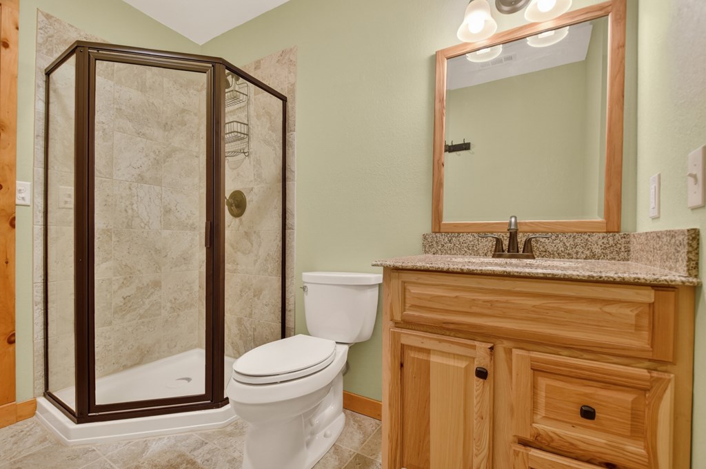 1950 St. Andrews Way Jasper, GA 30143 - Photo 65 of 91 Upstairs bath