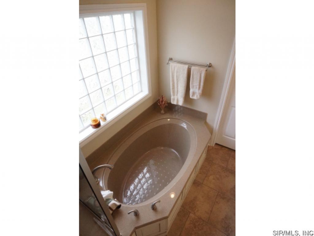 808 Wind Rivers Drive, Unit B Grafton, IL 62037 - Photo 23 of 43 Gallery Image 23