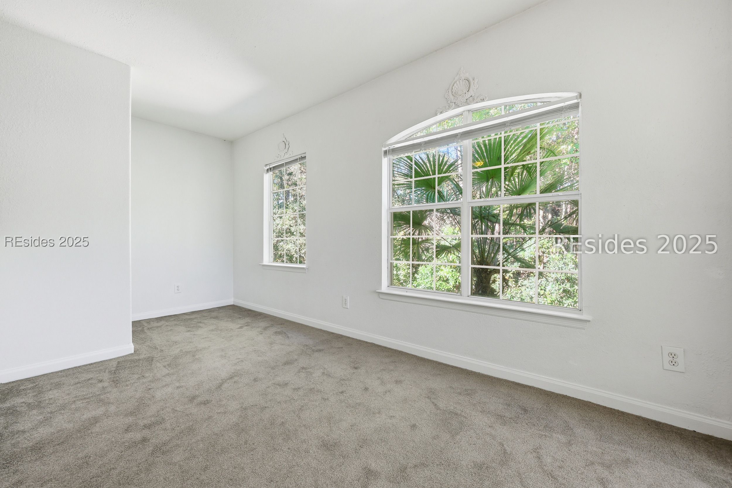 897 Fording Island Road, Unit 2810 Bluffton, SC 29910 - Photo 17 of 37 Living room nook.