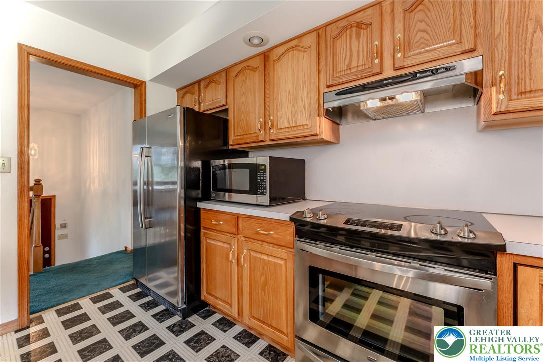 590 Airport Road Ashland, PA 17921 - Photo 11 of 51 Kitchen