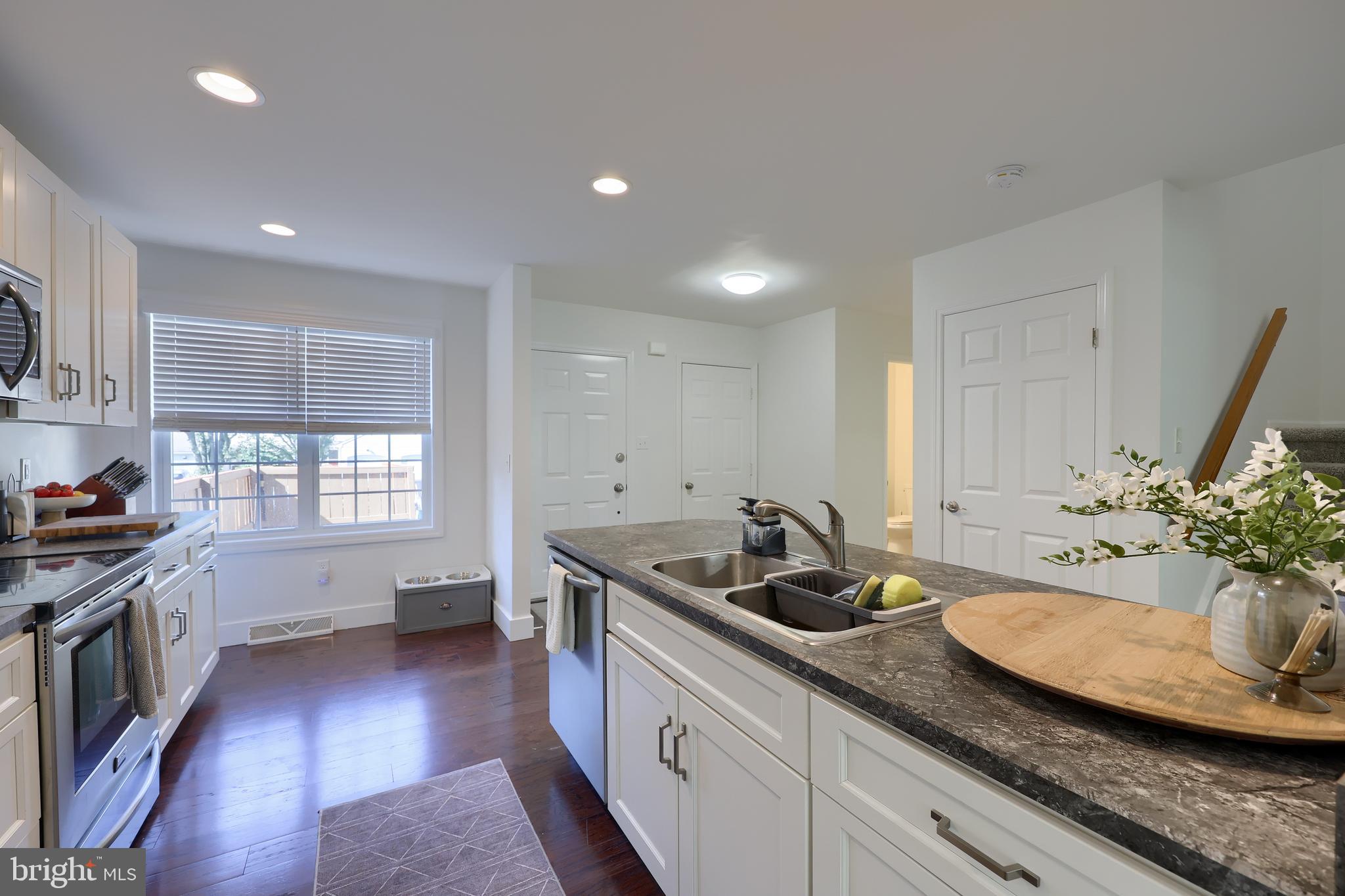 131 Treetops Drive Lancaster, PA 17601 - Photo 11 of 37