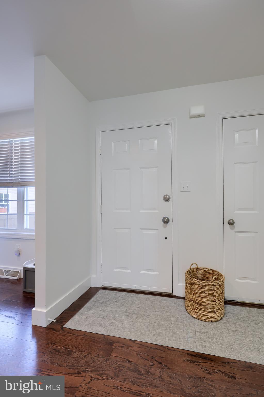 131 Treetops Drive Lancaster, PA 17601 - Photo 2 of 37