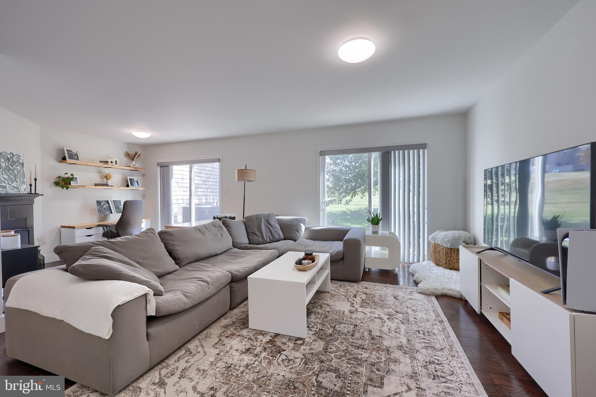 131 Treetops Drive Lancaster, PA 17601 - Photo 4 of 37