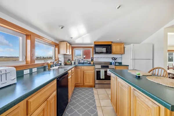 $925,000 | 347 Webhannet Drive, Wells, ME 04090