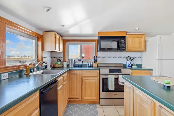 $925,000 | 347 Webhannet Drive, Wells, ME 04090