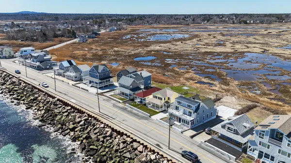 $925,000 | 347 Webhannet Drive, Wells, ME 04090