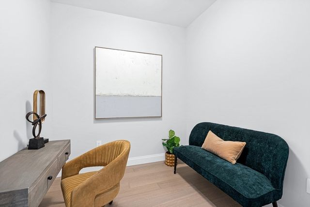 $979,900 | 100 Shawmut Avenue, Unit 505, Boston, MA 02118