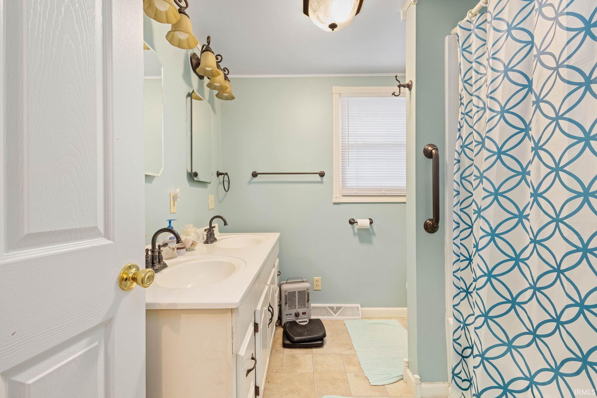 17380 Ireland Road South Bend, IN 46614 - Photo 20 of 32