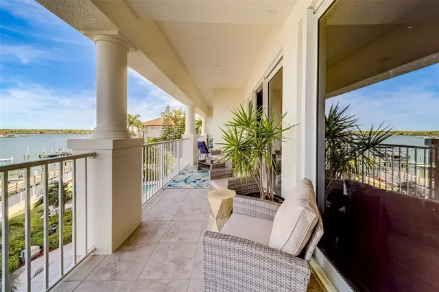 $5,995 | 17745 Gulf Boulevard, Unit 303, Redington Shores, FL 33708