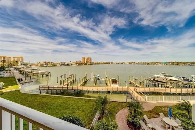 $5,995 | 17745 Gulf Boulevard, Unit 303, Redington Shores, FL 33708