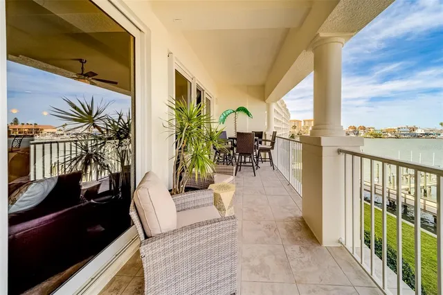 $5,995 | 17745 Gulf Boulevard, Unit 303, Redington Shores, FL 33708