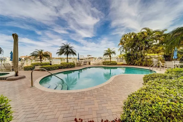 $5,995 | 17745 Gulf Boulevard, Unit 303, Redington Shores, FL 33708
