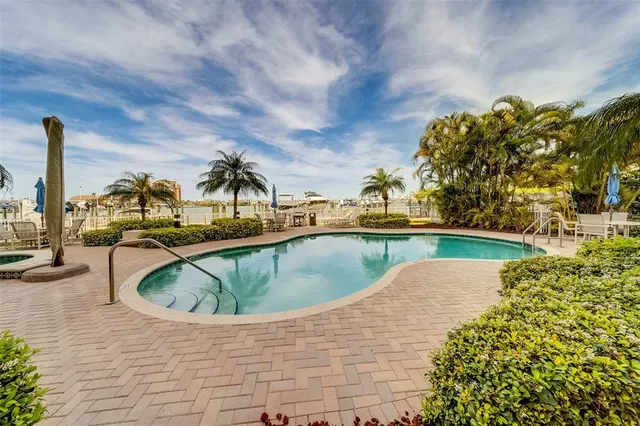 $5,995 | 17745 Gulf Boulevard, Unit 303, Redington Shores, FL 33708