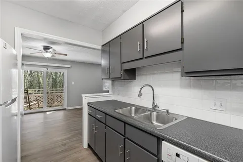 $139,500 | 475 Mount Vernon Highway Northeast, Unit B211, Atlanta, GA 30328