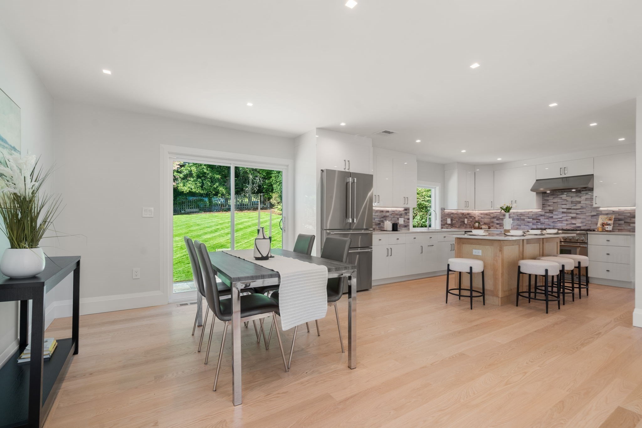 20 Scott Road Belmont, MA 02478 - Photo 8 of 26 Gallery Image 8