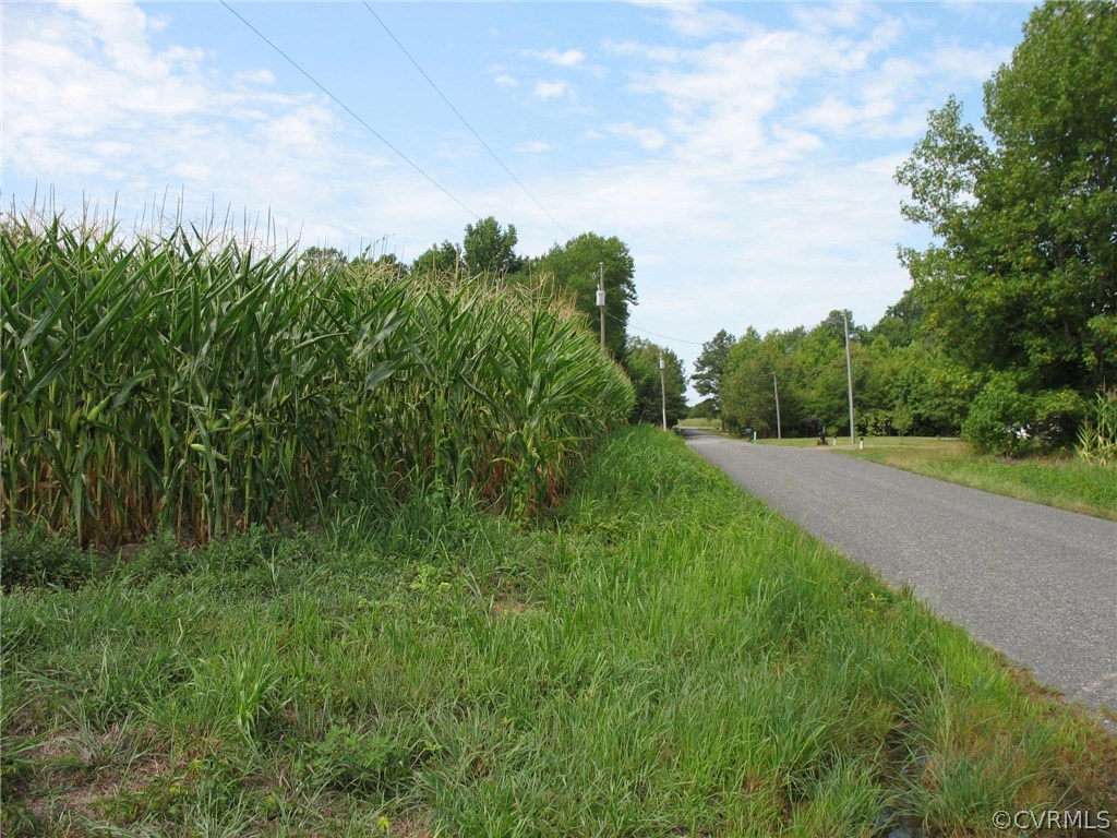 734 Butylo Road Laneview, VA 22504 - Photo 4 of 13 Gallery Image 4