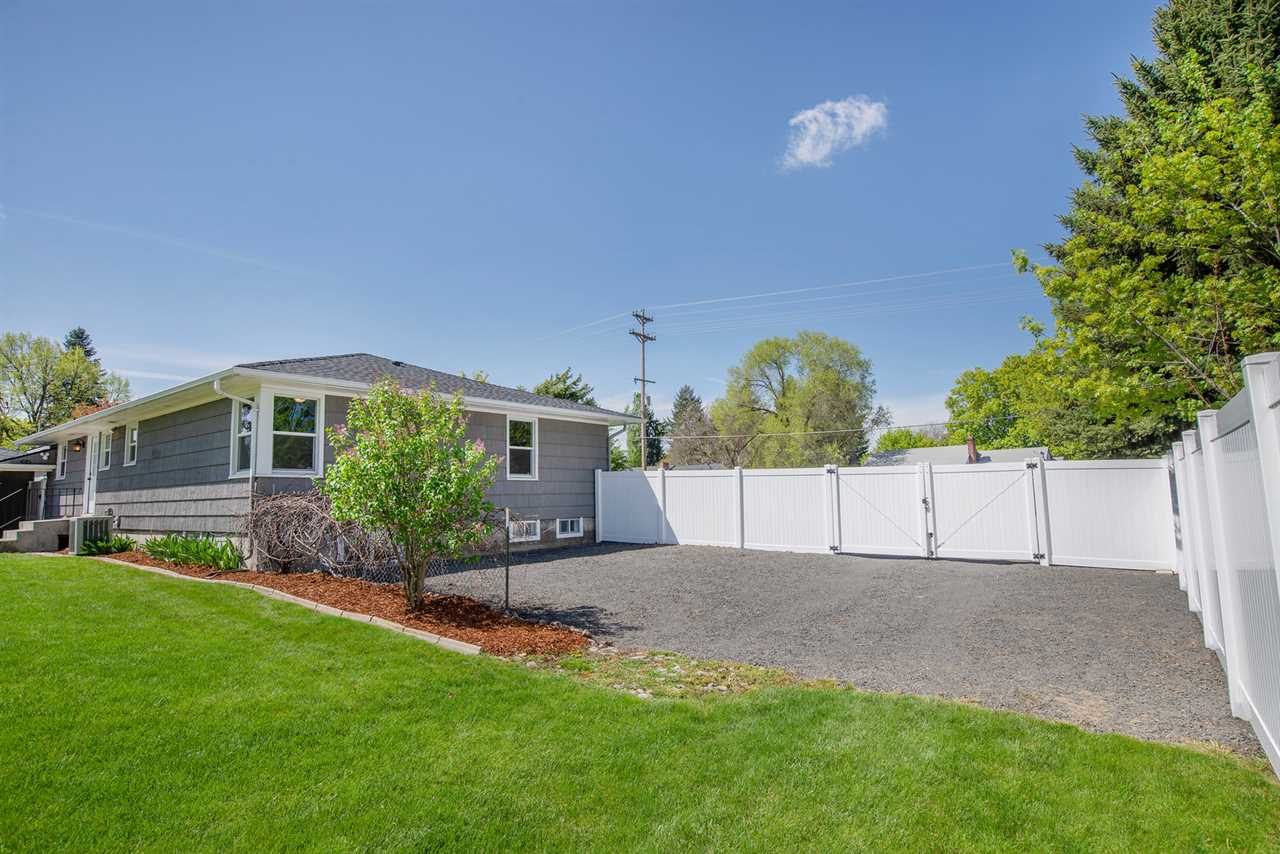 1426 North Bowdish Road Spokane Valley, WA 99206 - Photo 19 of 20 Gallery Image 19