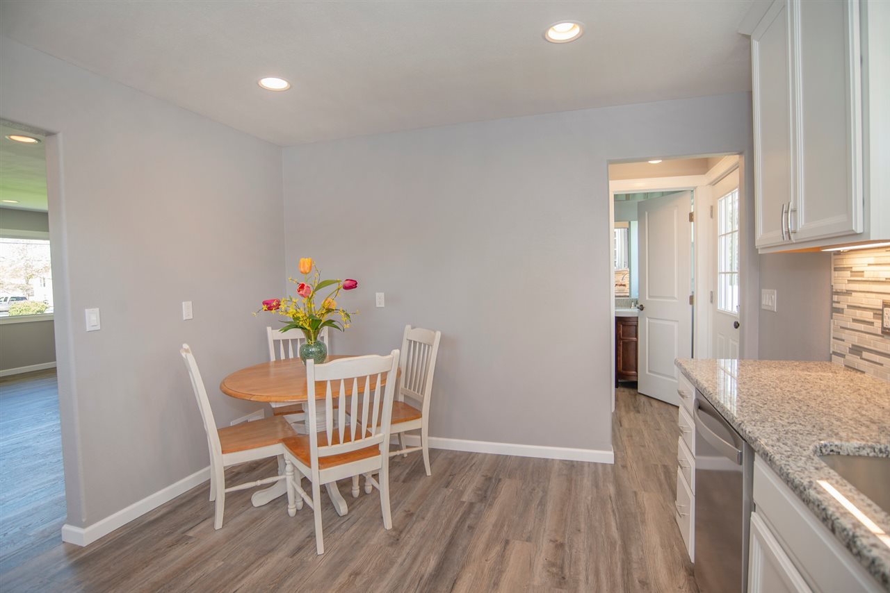 1426 North Bowdish Road Spokane Valley, WA 99206 - Photo 5 of 20 Gallery Image 5
