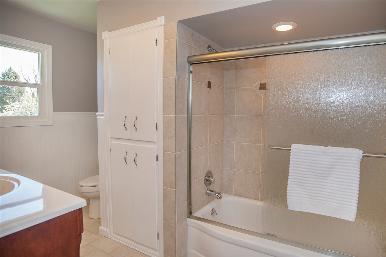 1426 North Bowdish Road Spokane Valley, WA 99206 - Photo 9 of 20 Gallery Image 9