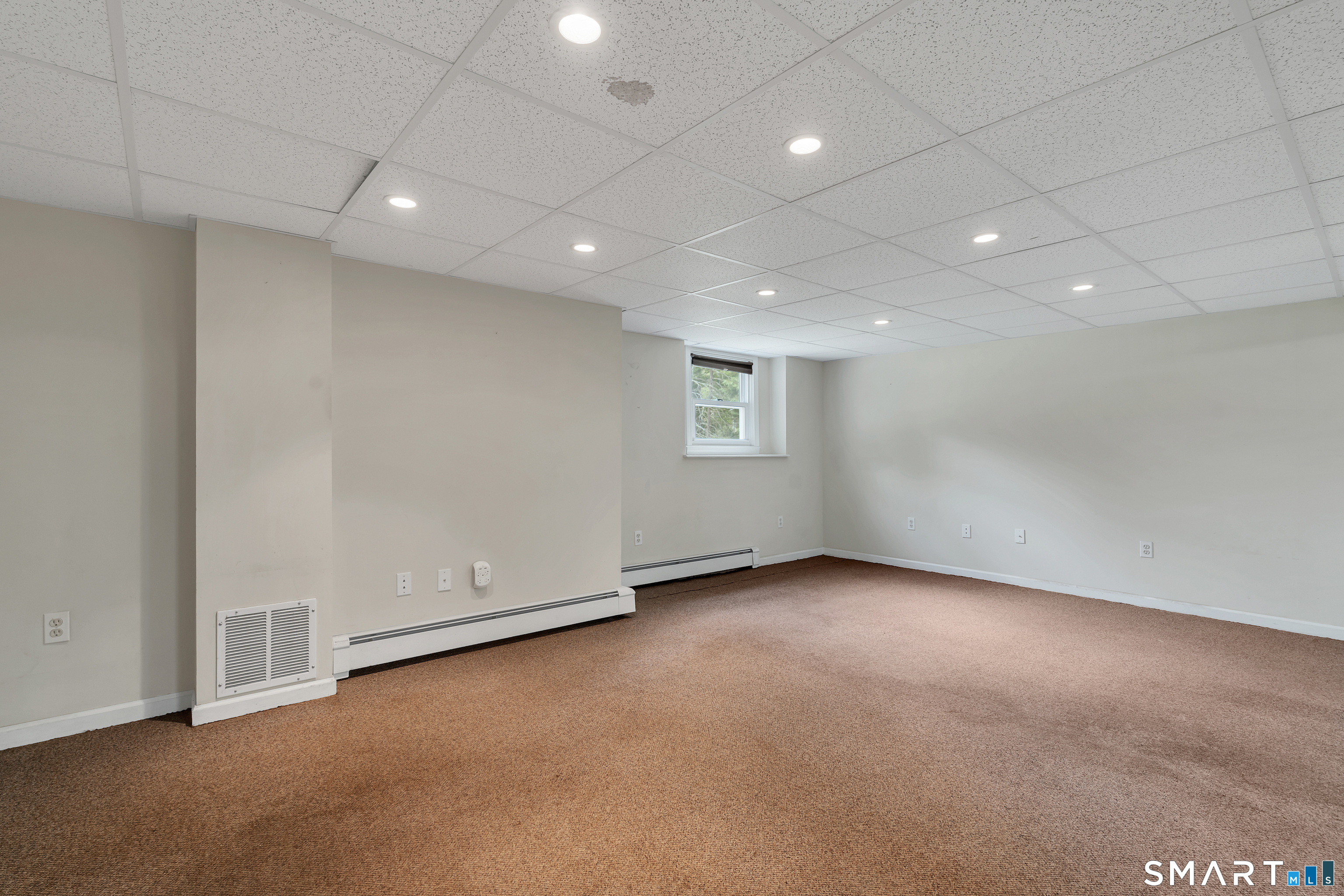 688 Raymond Hill Road Montville, CT 06370 - Photo 33 of 40