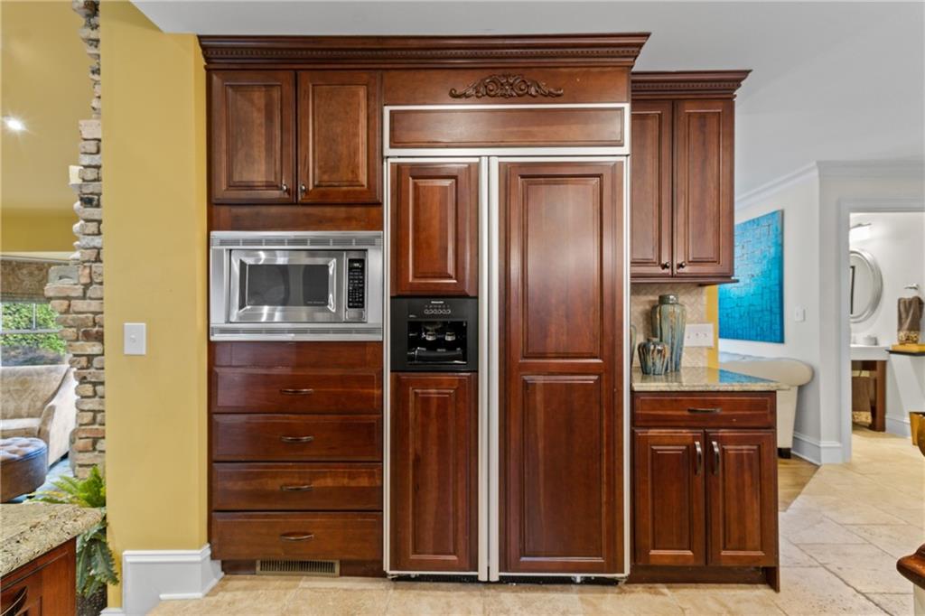 1532 Huntingdon Trail Atlanta, GA 30350 - Photo 15 of 64
