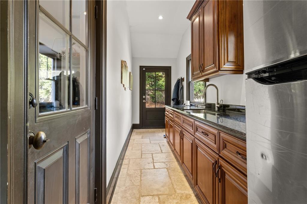 1532 Huntingdon Trail Atlanta, GA 30350 - Photo 22 of 64