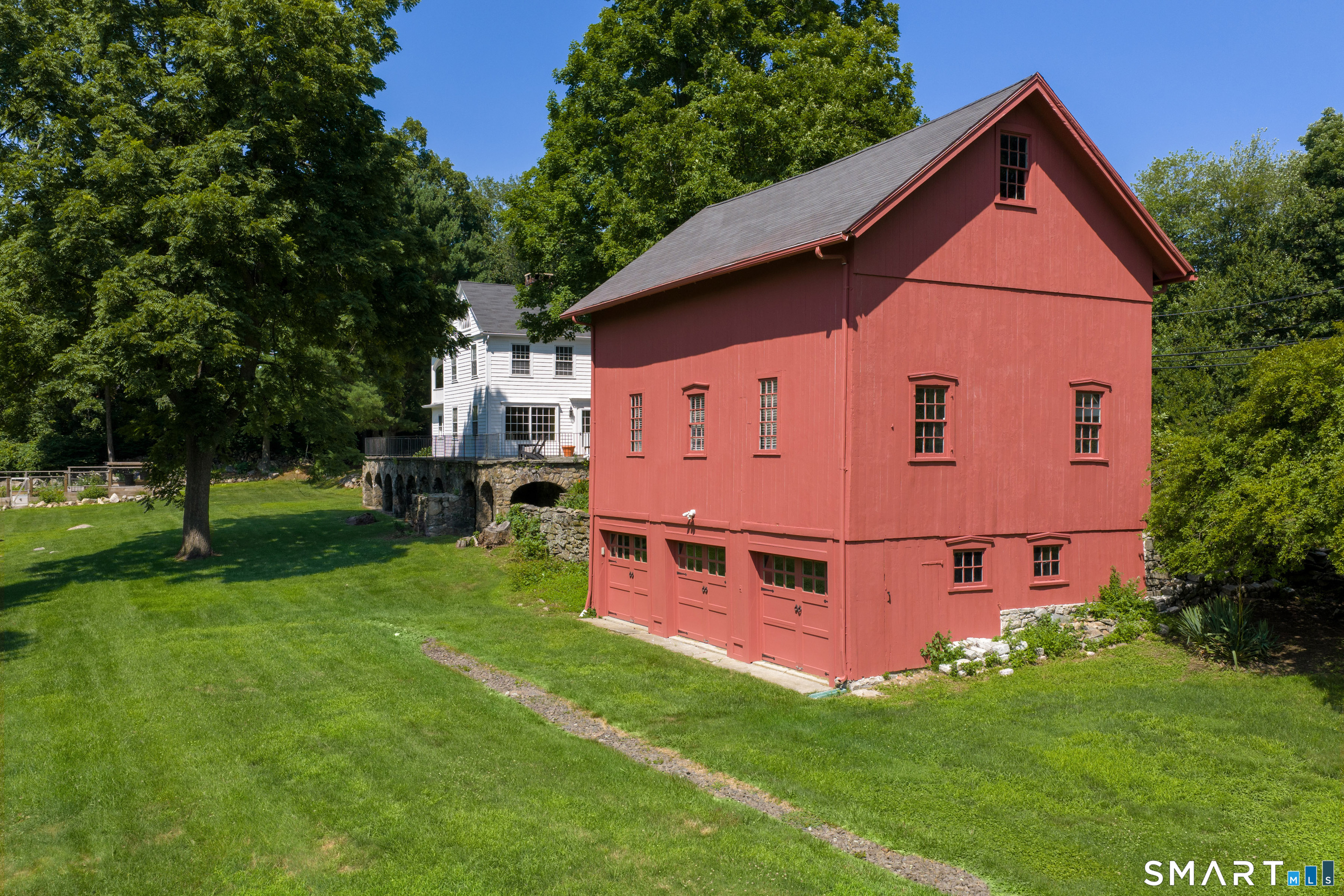 89 Chestnut Hill Road Wilton, CT 06897 - Photo 38 of 40