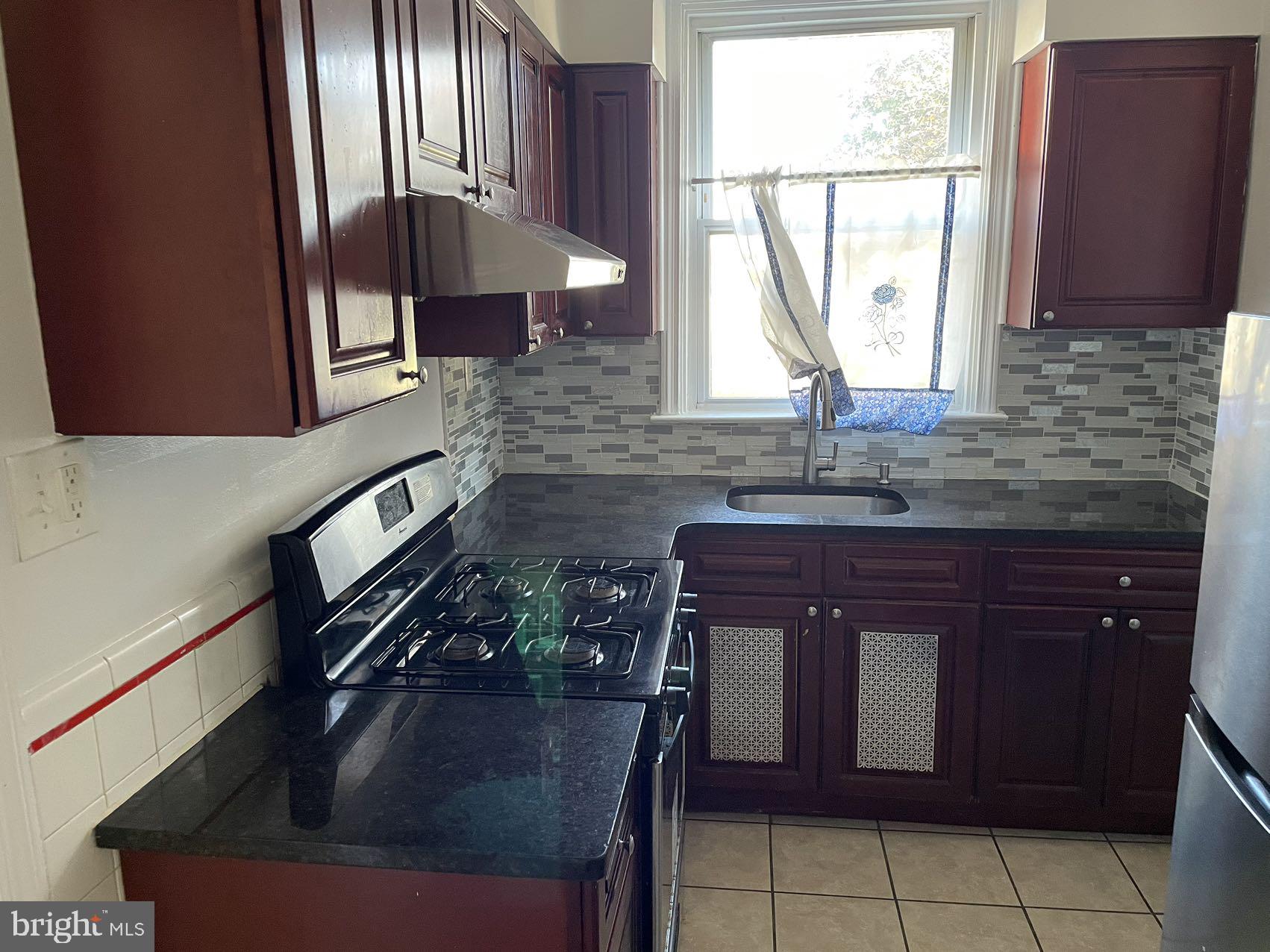 148 Green Valley Road Upper Darby, PA 19082 - Photo 1 of 21 Gallery Image 1