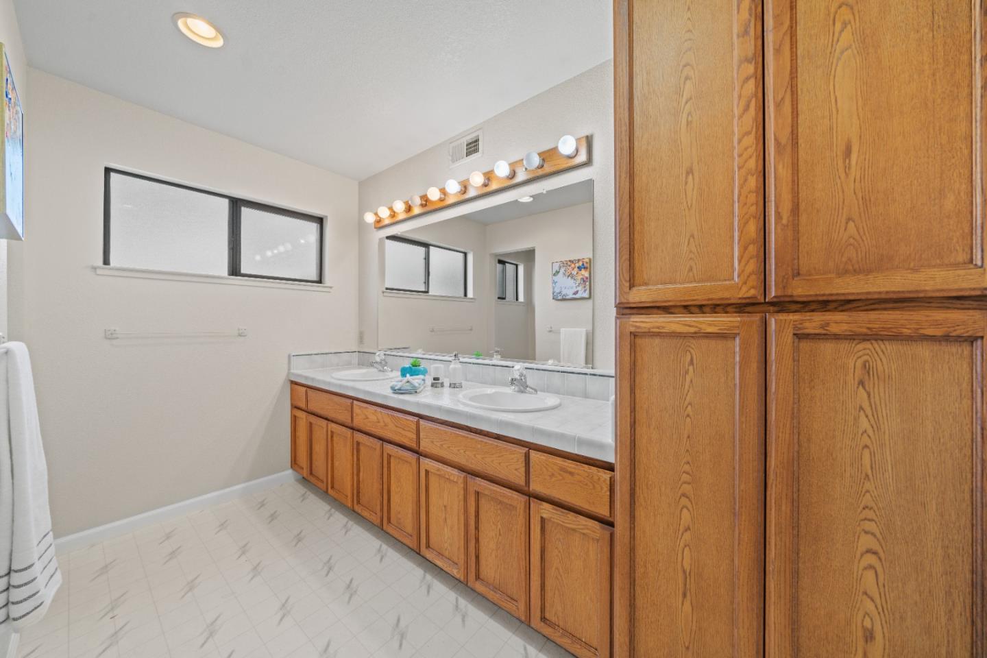 3393 Sutton Loop Fremont, CA 94536 - Photo 21 of 45