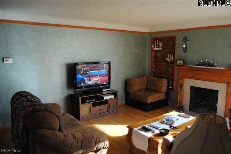 21856 Eaton Road Cleveland, OH 44126 - Photo 4 of 6 Gallery Image 4