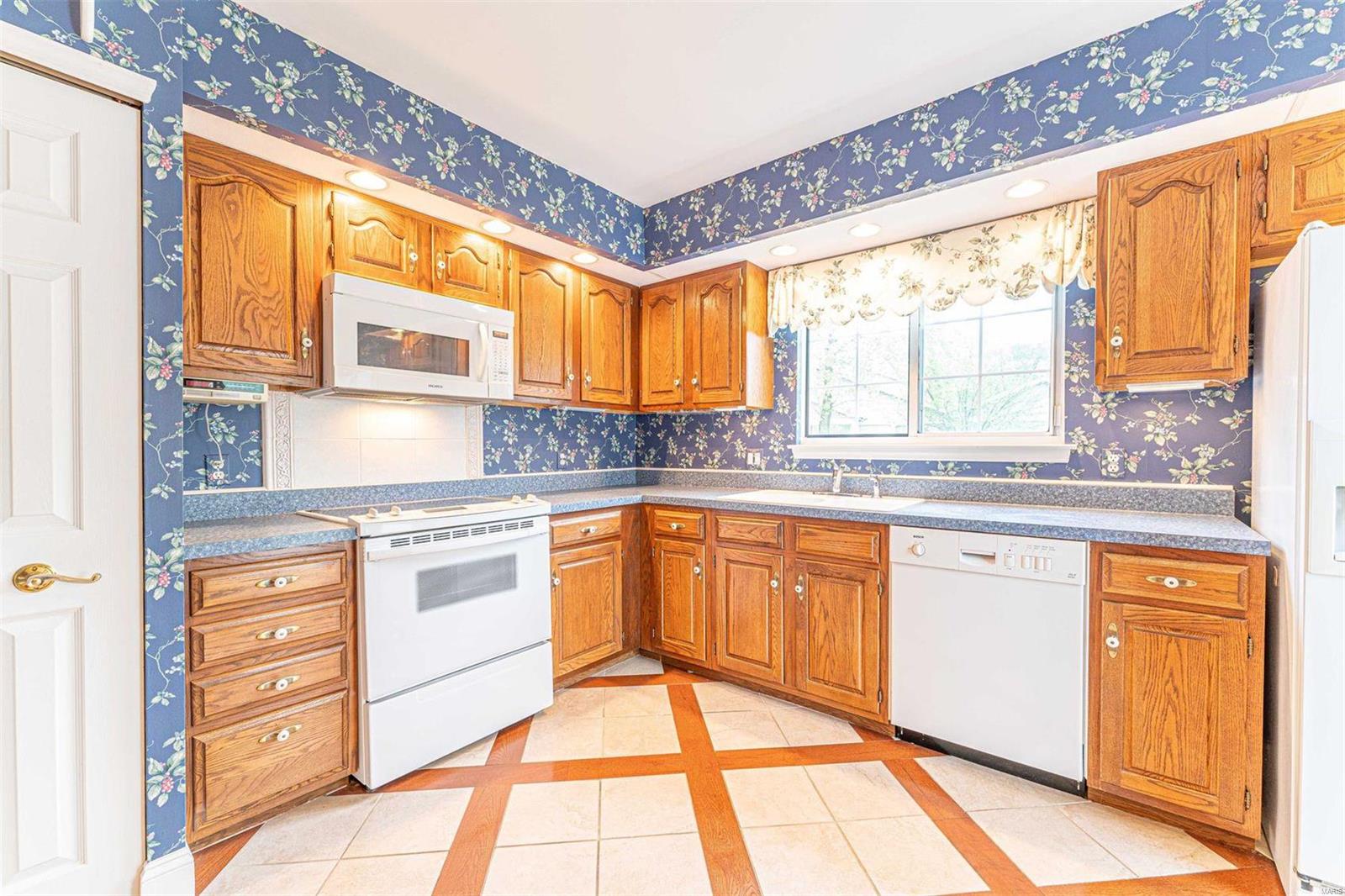1822 Baxter Ridge Drive, Unit 5 Chesterfield, MO 63017 - Photo 11 of 25 Gallery Image 11