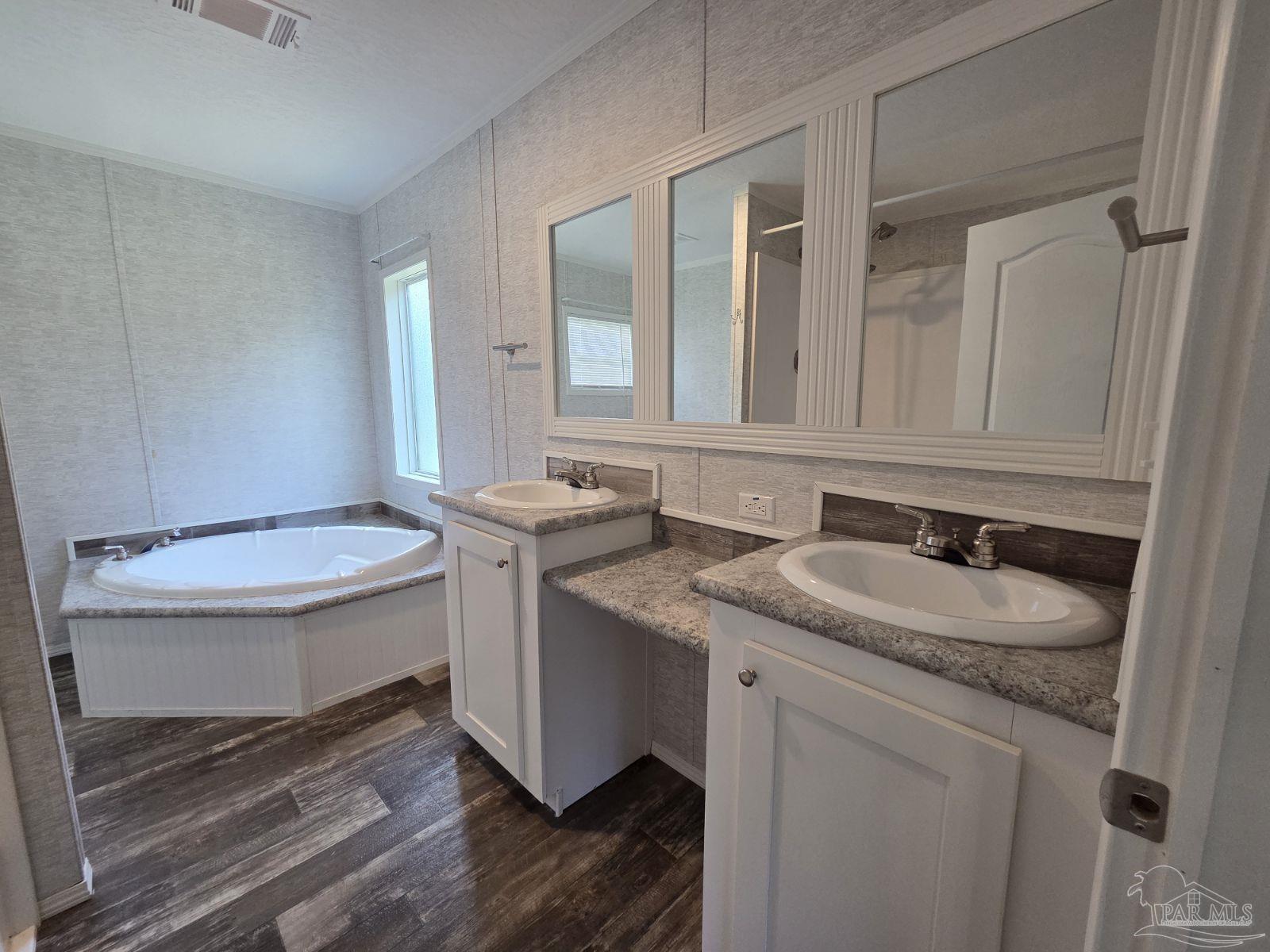 548 Pecan Lane Holt, FL 32564 - Photo 18 of 30