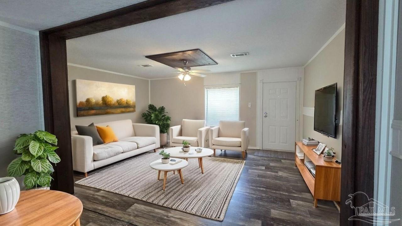 548 Pecan Lane Holt, FL 32564 - Photo 7 of 30