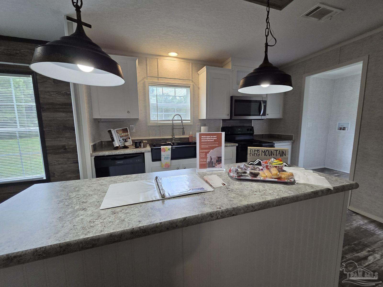 548 Pecan Lane Holt, FL 32564 - Photo 10 of 30