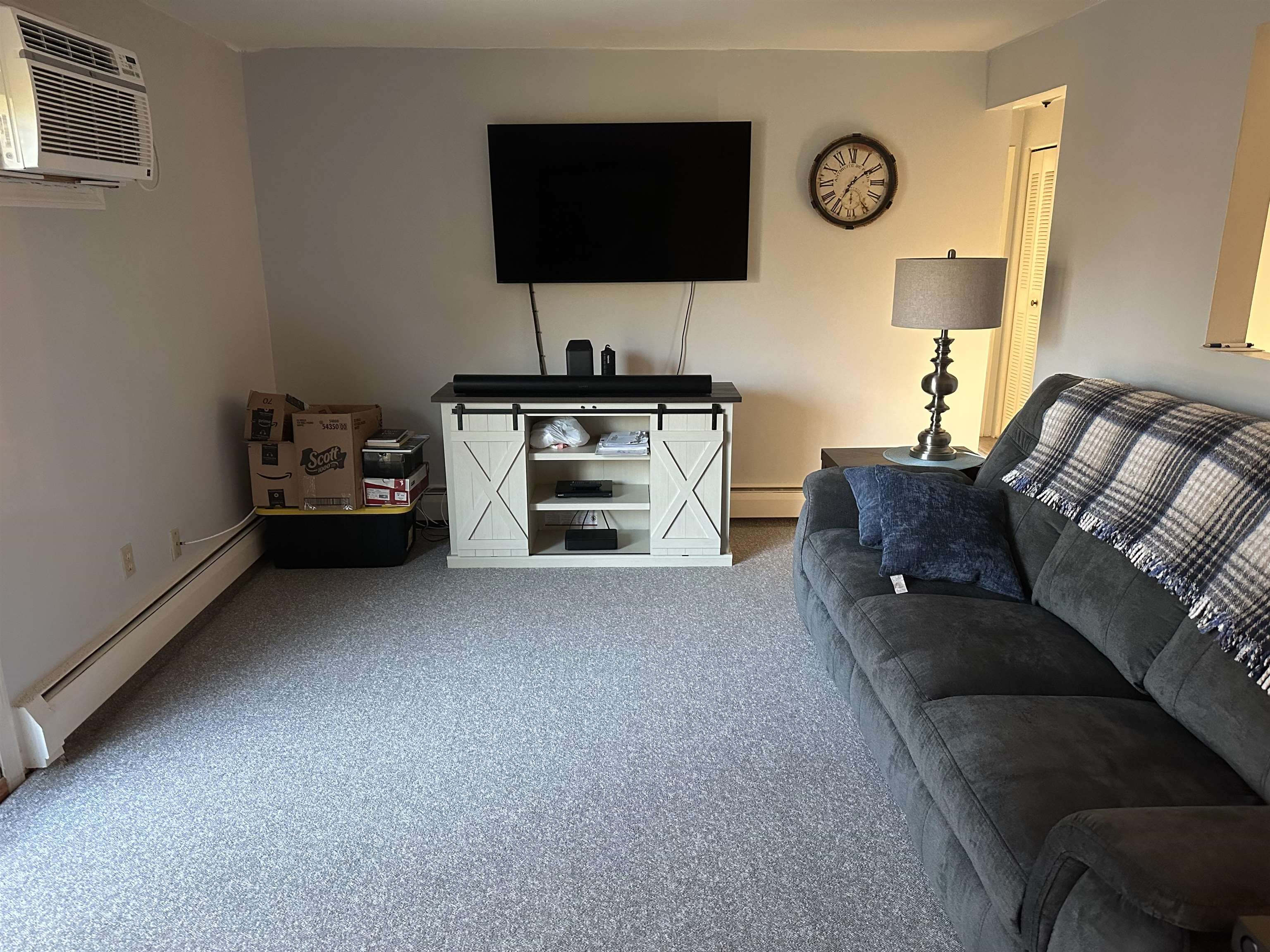 135 English Village Road, Unit 302 Manchester, NH 03102 - Photo 11 of 23