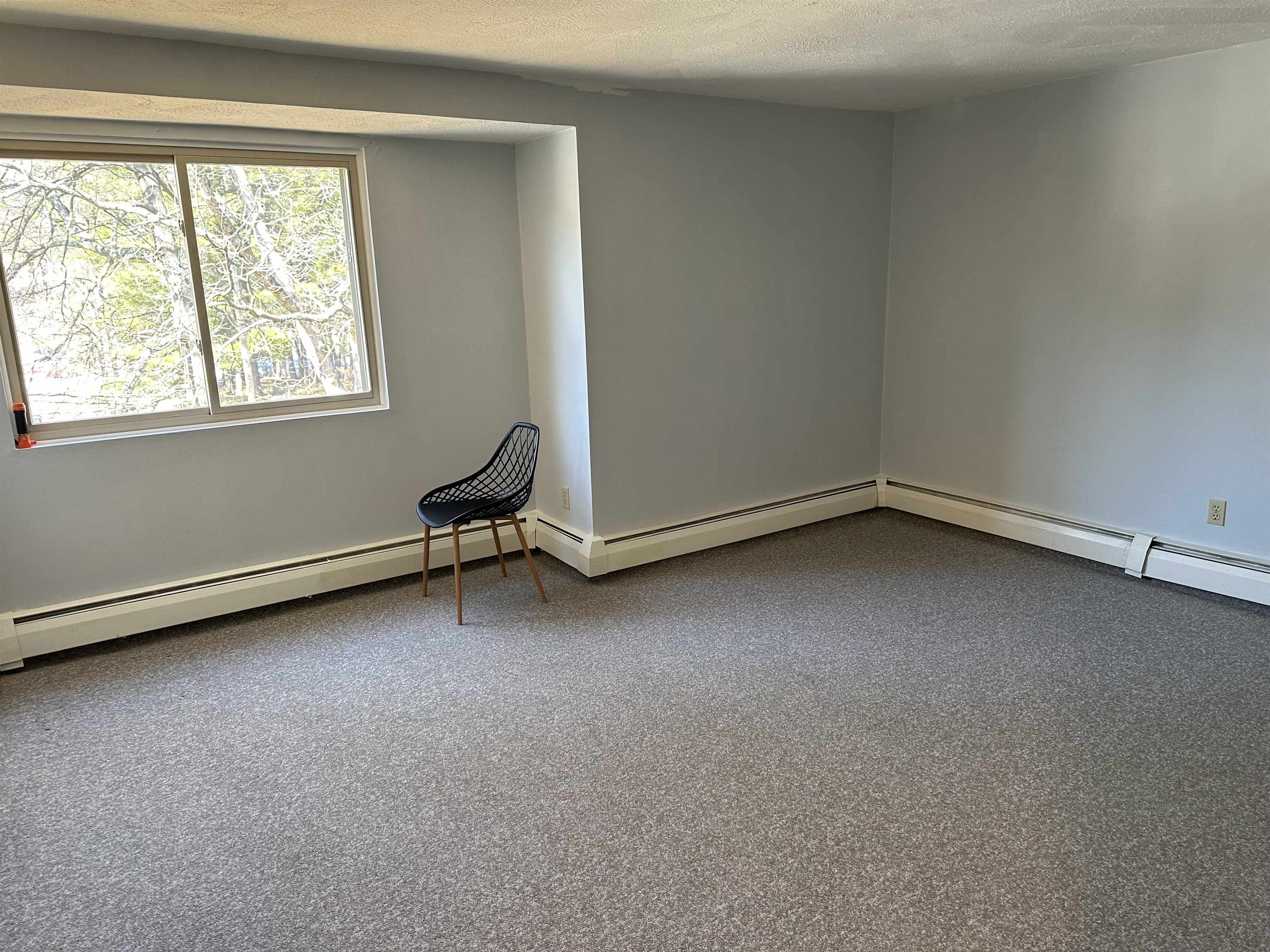 135 English Village Road, Unit 302 Manchester, NH 03102 - Photo 21 of 23