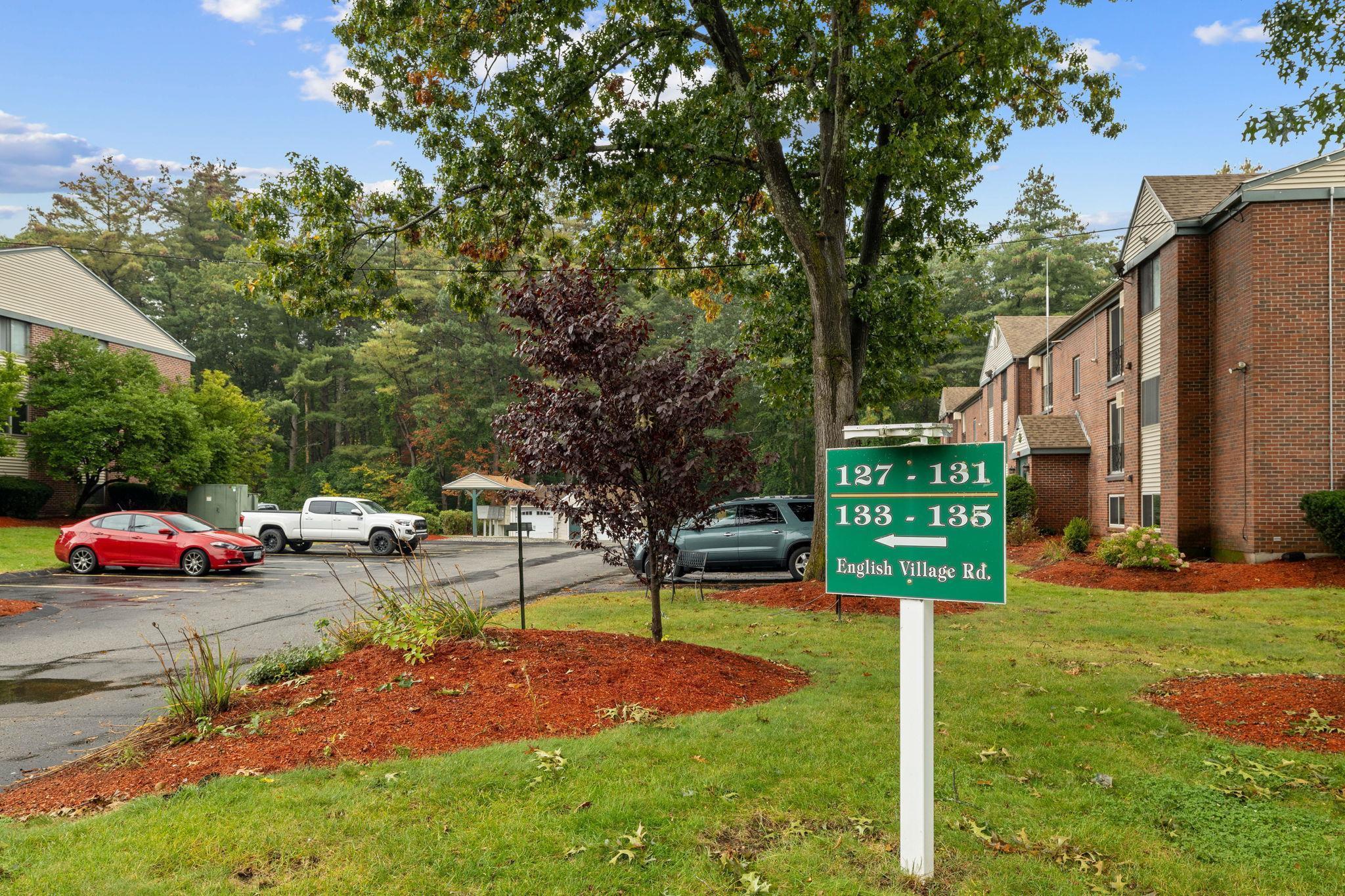 135 English Village Road, Unit 302 Manchester, NH 03102 - Photo 3 of 23