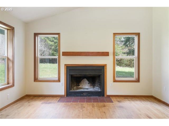 21640 High Pass Road Blachly, OR 97412 - Photo 5 of 32 Gallery Image 5