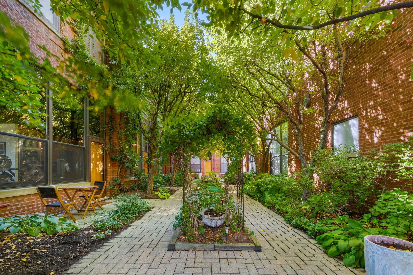 2222 North Racine Avenue, Unit 12 Chicago, IL 60614 - Photo 2 of 37 a view of a back yard