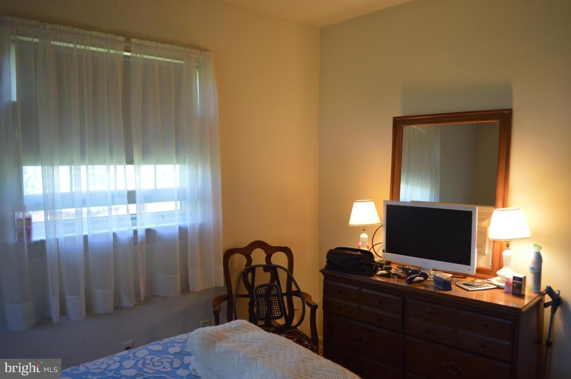 2137 Coventry Road Lancaster, PA 17601 - Photo 15 of 19 Gallery Image 15