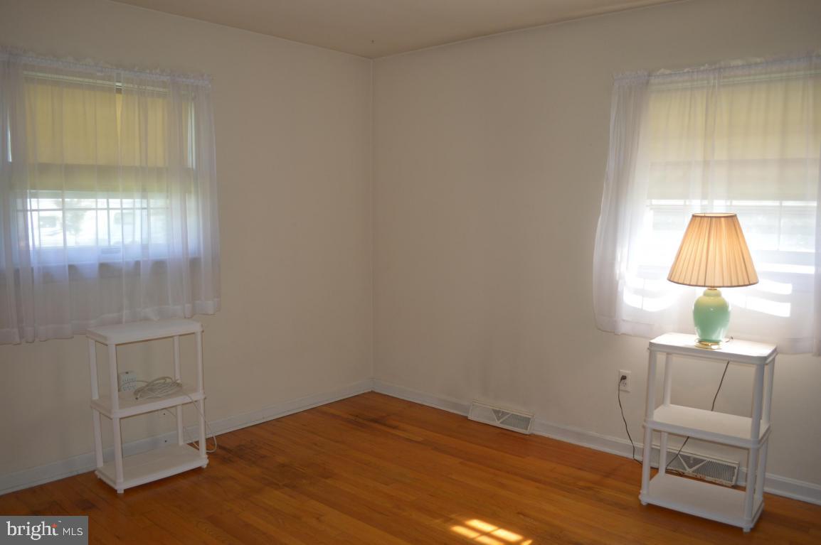 2137 Coventry Road Lancaster, PA 17601 - Photo 16 of 19 Gallery Image 16
