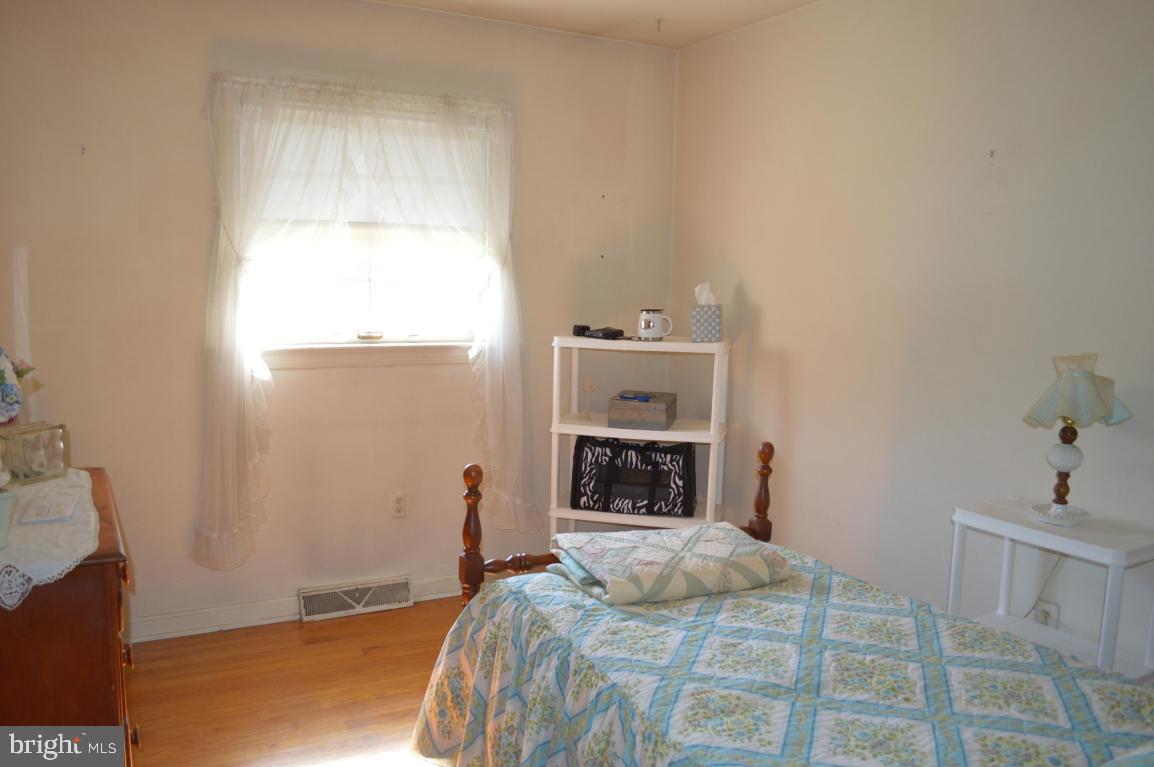 2137 Coventry Road Lancaster, PA 17601 - Photo 17 of 19 Gallery Image 17