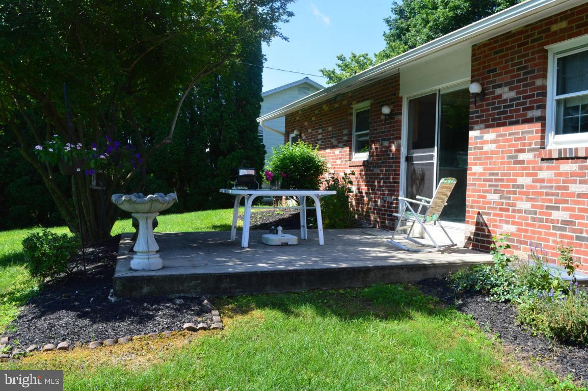 2137 Coventry Road Lancaster, PA 17601 - Photo 8 of 19 Gallery Image 8