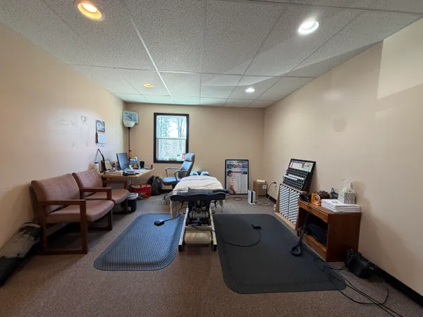 $529,000 | 442 West Broadway, Lincoln, ME 04457