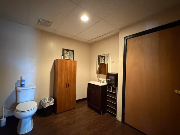$529,000 | 442 West Broadway, Lincoln, ME 04457