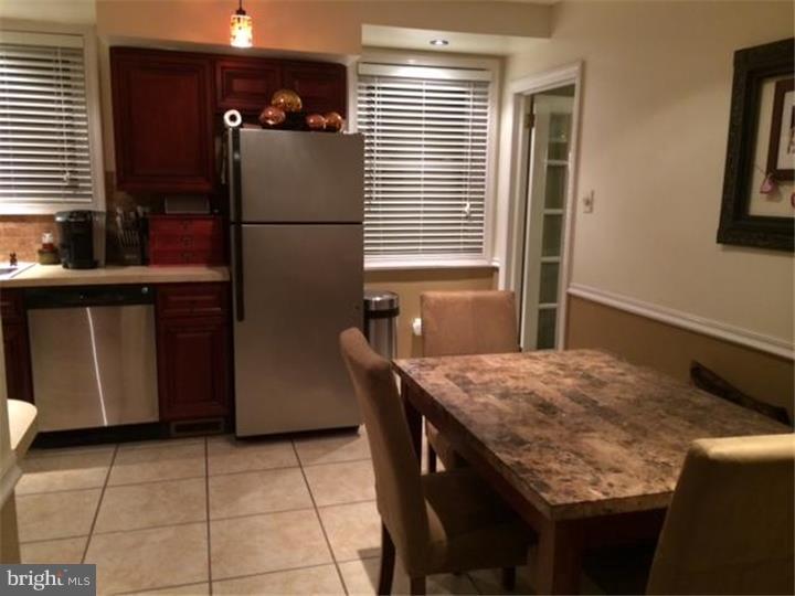674 Rennard Street Philadelphia, PA 19116 - Photo 8 of 18 Kitchen